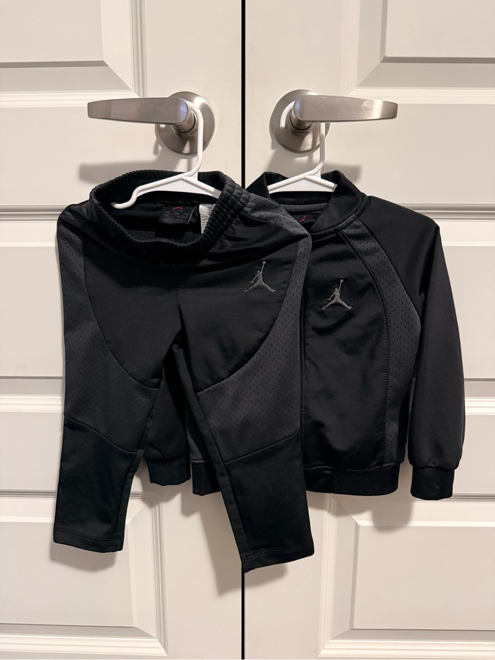 Jordan Kids Black Athletic Puffer Jacket and Pants Set